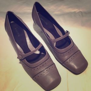 20’s/ 30’s era styling for vintage look